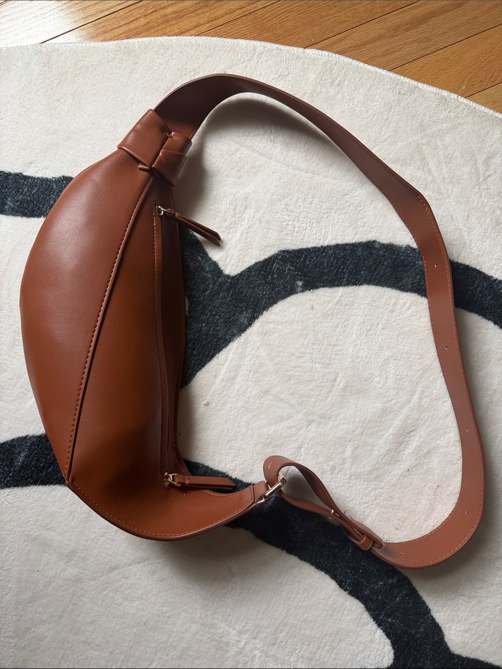Curved Leather Belt Bag in Warm Cognac - Picture 6 of 11